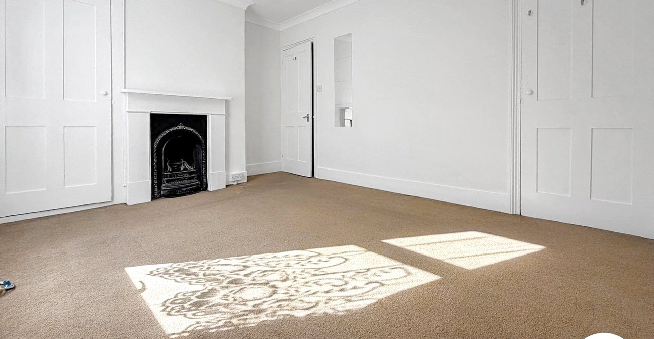 2 bedroom house to rent in Chatham | Robinson Michael & Jackson