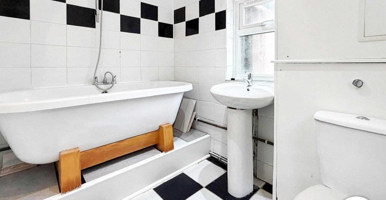 3 bedroom house to rent in Chatham | Robinson Michael & Jackson