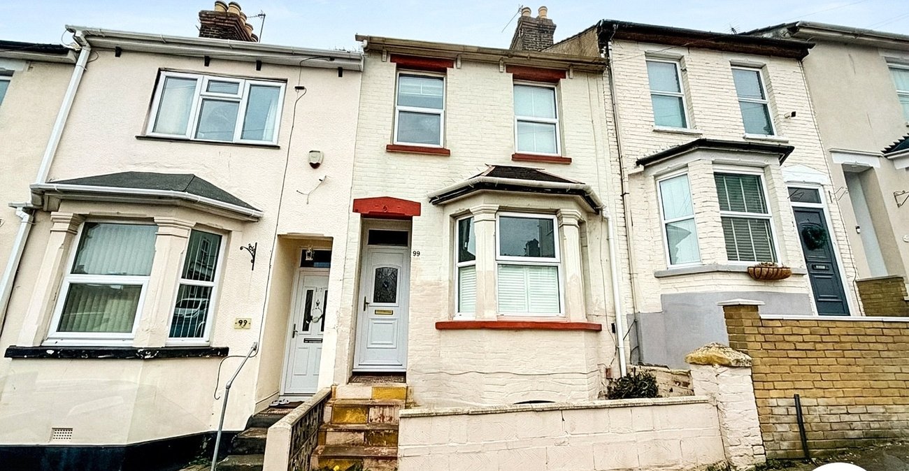 3 bedroom house to rent in Chatham | Robinson Michael & Jackson