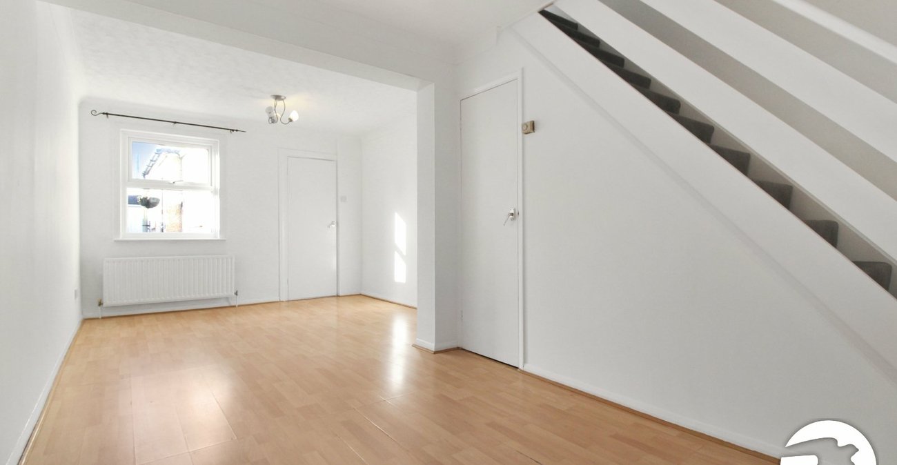 2 bedroom house to rent in Swanscombe | Robinson Michael & Jackson