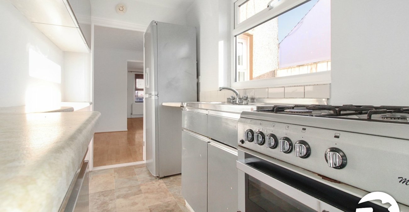 2 bedroom house to rent in Swanscombe | Robinson Michael & Jackson