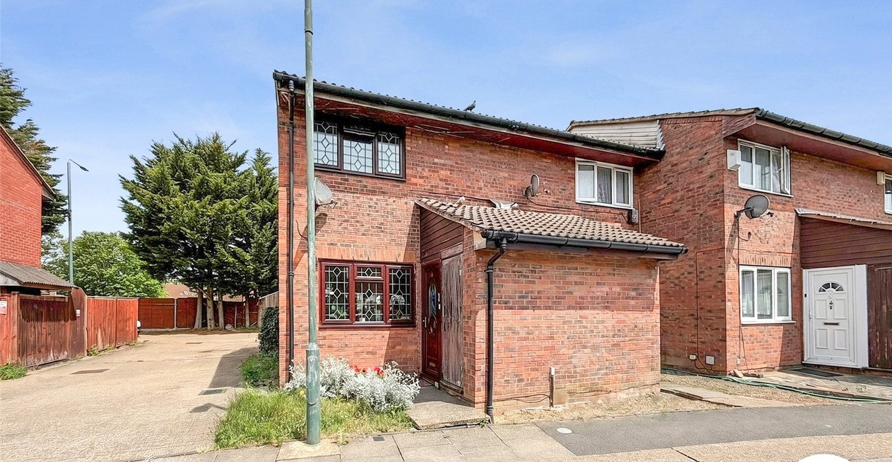 2 bedroom house to rent in London | 