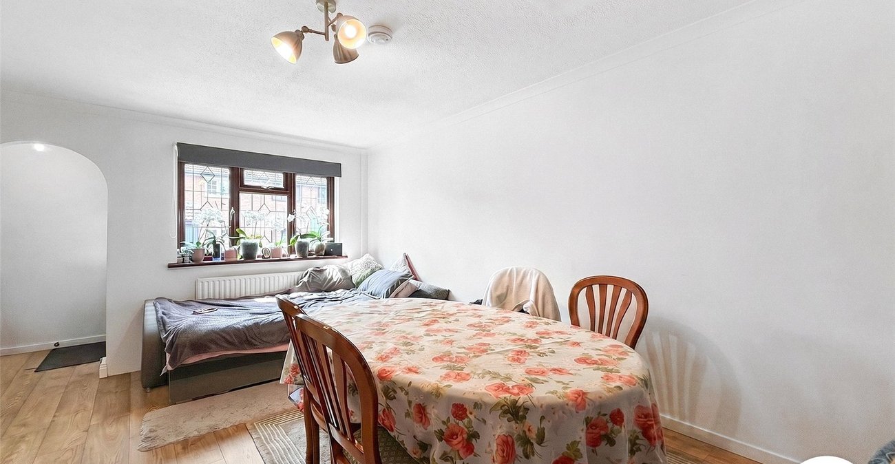 2 bedroom house to rent in London | 