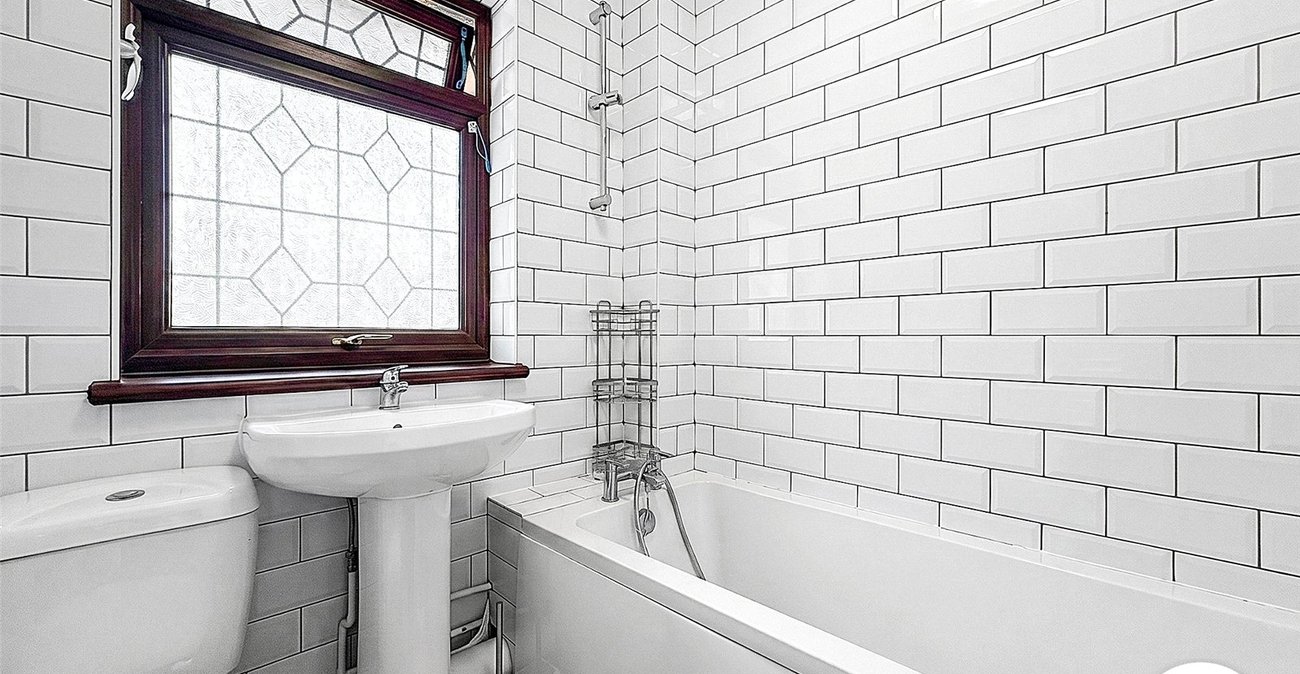 2 bedroom house to rent in London | 