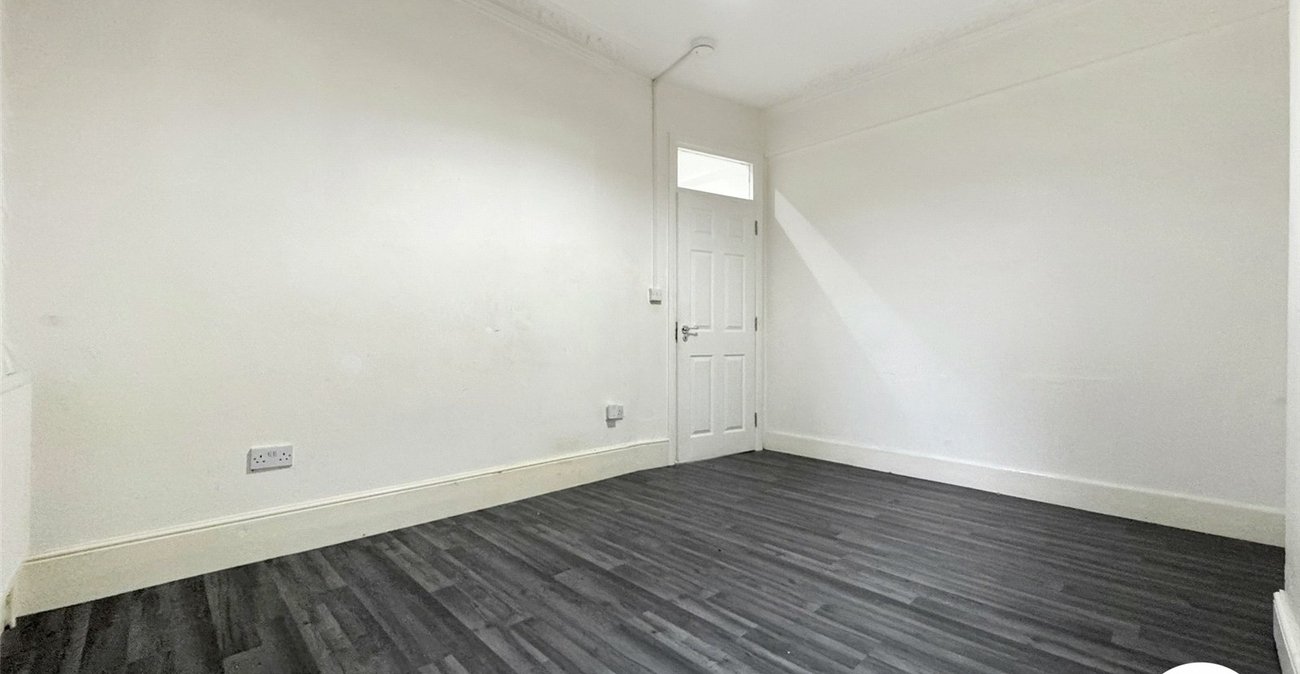 3 bedroom property to rent in Sydenham | Robinson Jackson