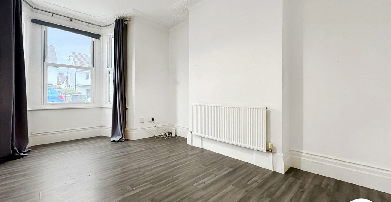 3 bedroom property to rent in Sydenham | Robinson Jackson