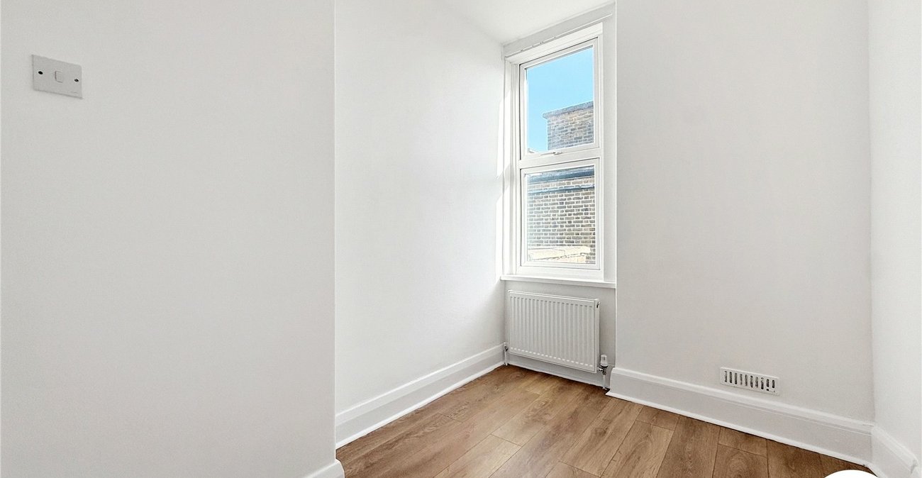 3 bedroom property to rent in Sydenham | Robinson Jackson