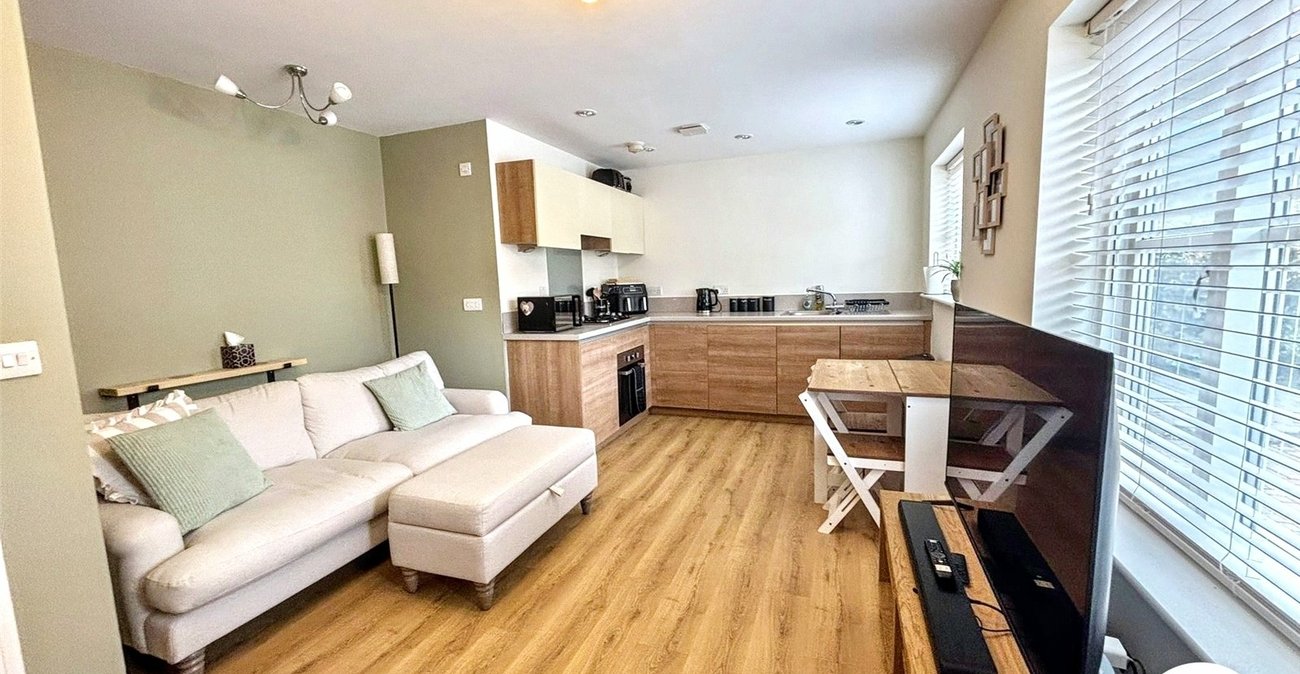 2 bedroom property to rent in Bexleyheath | Robinson Jackson