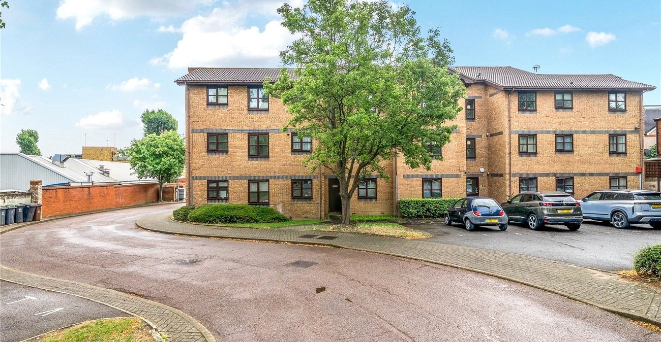 1 bedroom property to rent in London | Robinson Jackson
