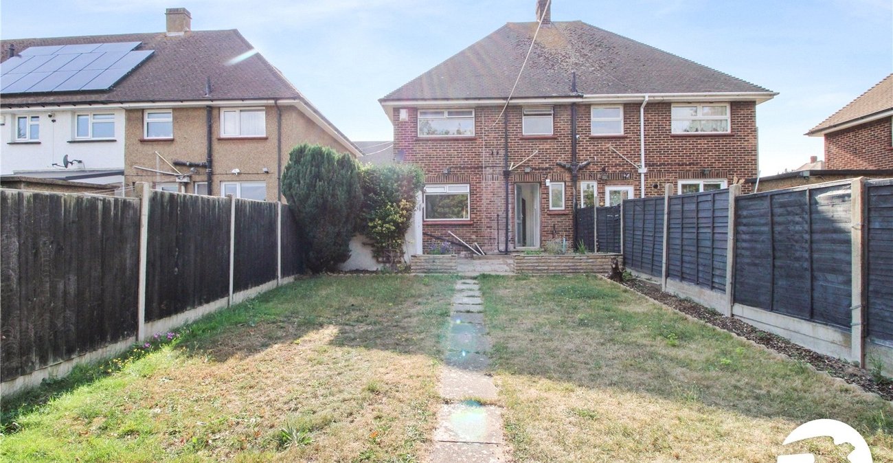 3 bedroom house to rent in Gravesend | Robinson Michael & Jackson