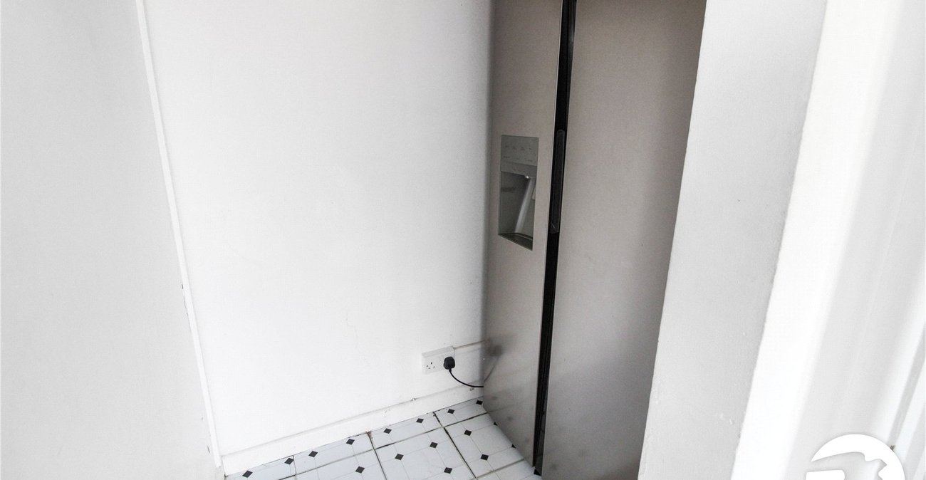 3 bedroom house to rent in Gravesend | Robinson Michael & Jackson
