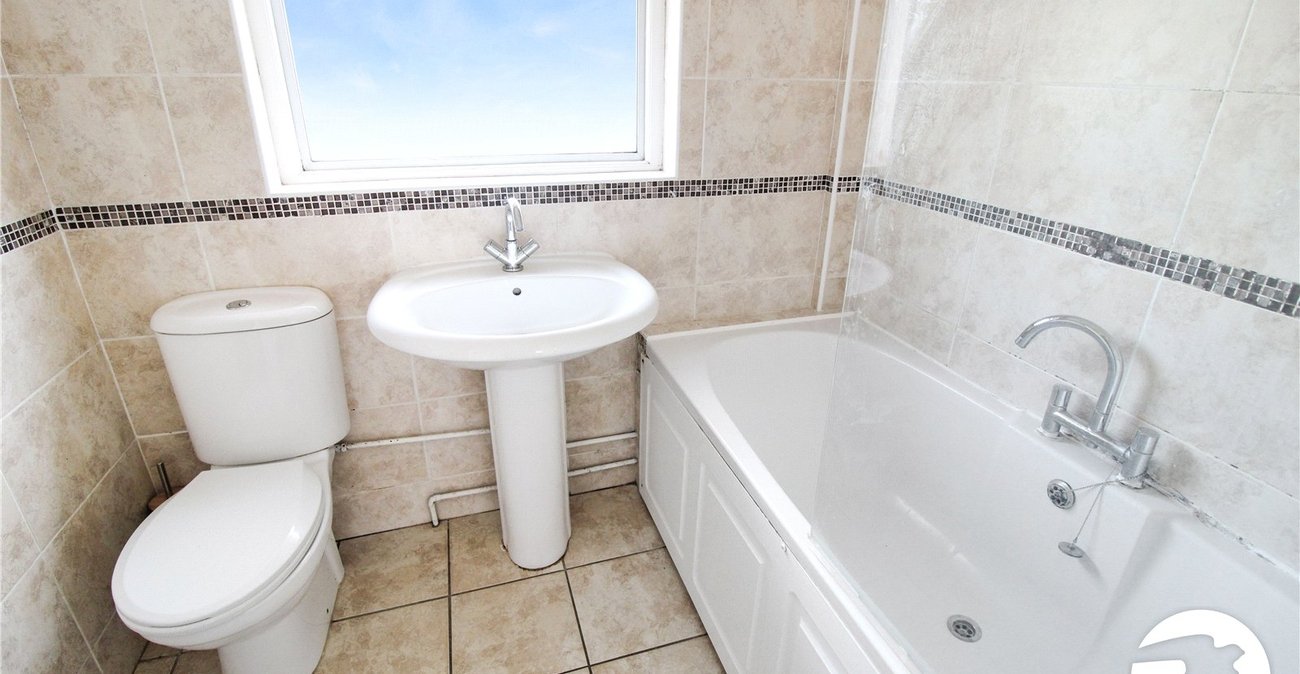 3 bedroom house to rent in Gravesend | Robinson Michael & Jackson