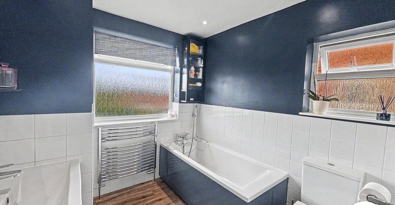3 bedroom house to rent in Dartford | Robinson Jackson