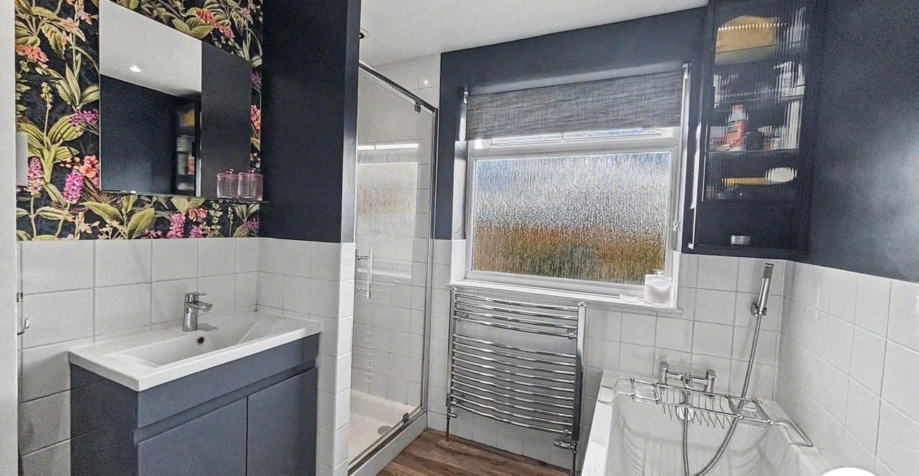 3 bedroom house to rent in Dartford | Robinson Jackson