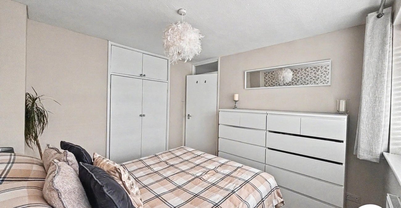 3 bedroom house to rent in Dartford | Robinson Jackson