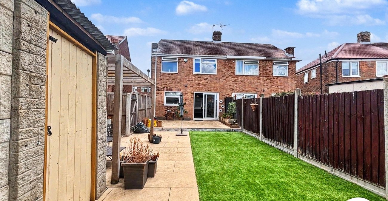 3 bedroom house to rent in Dartford | Robinson Jackson