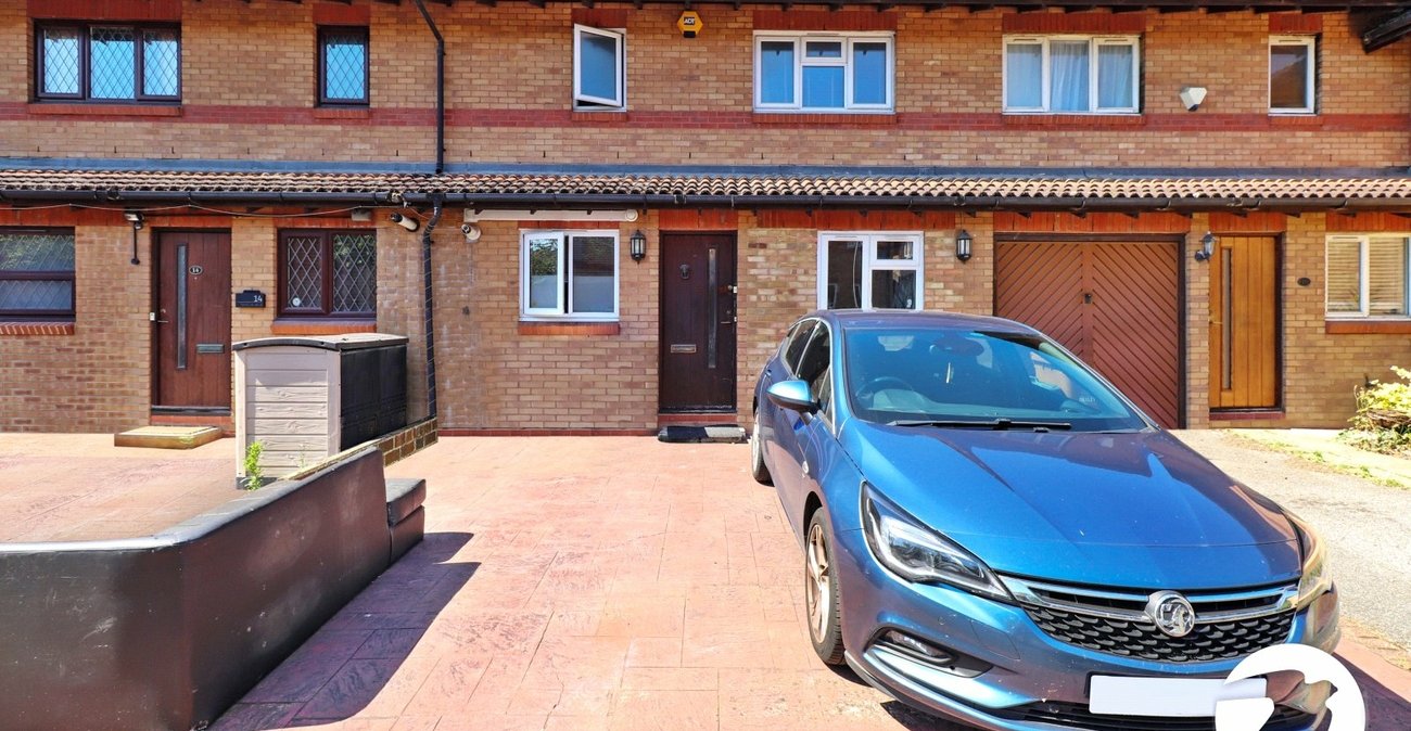 4 bedroom house to rent in London | 