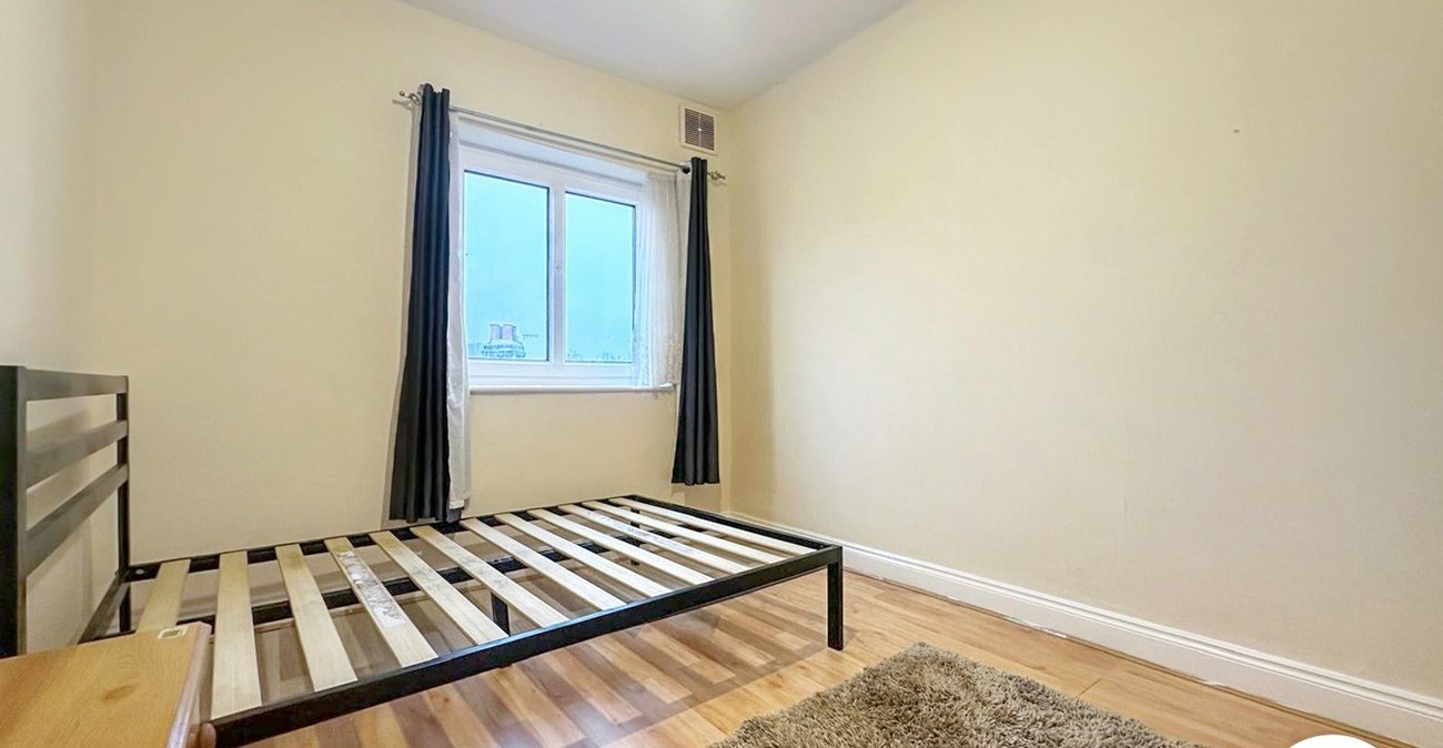 2 bedroom house to rent in London | 