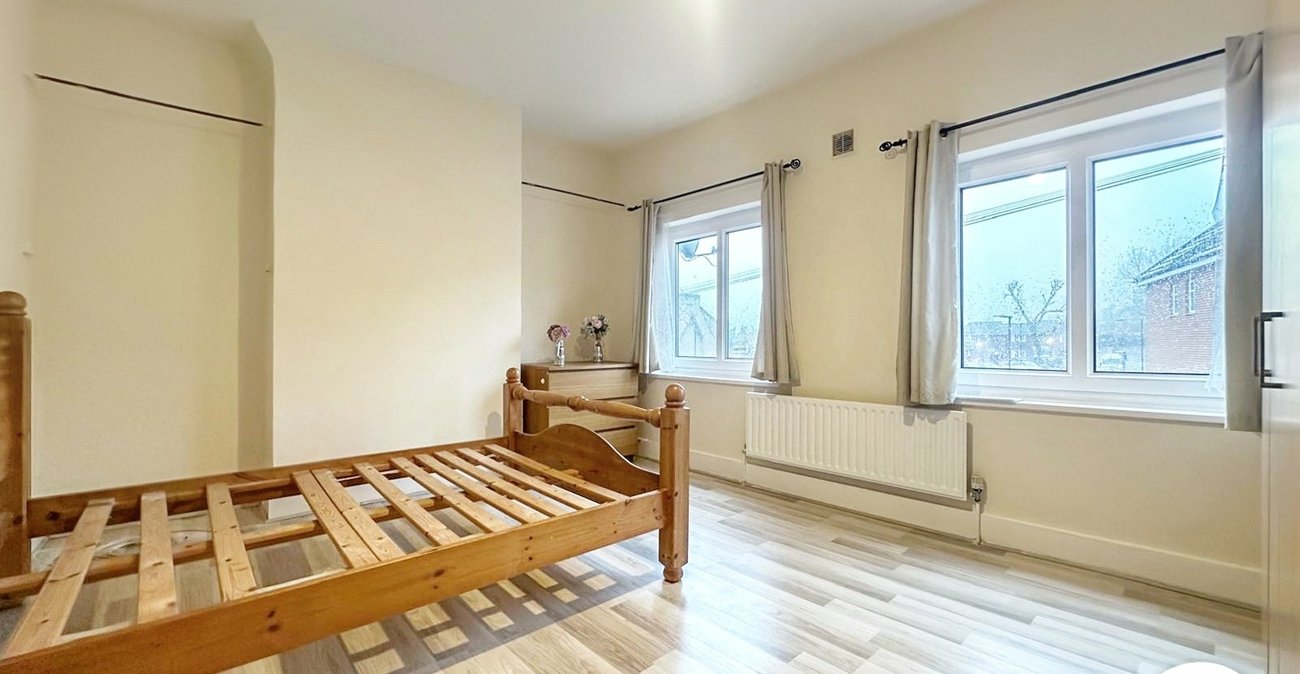 2 bedroom house to rent in London | 