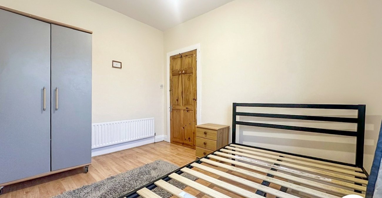 2 bedroom house to rent in London | 