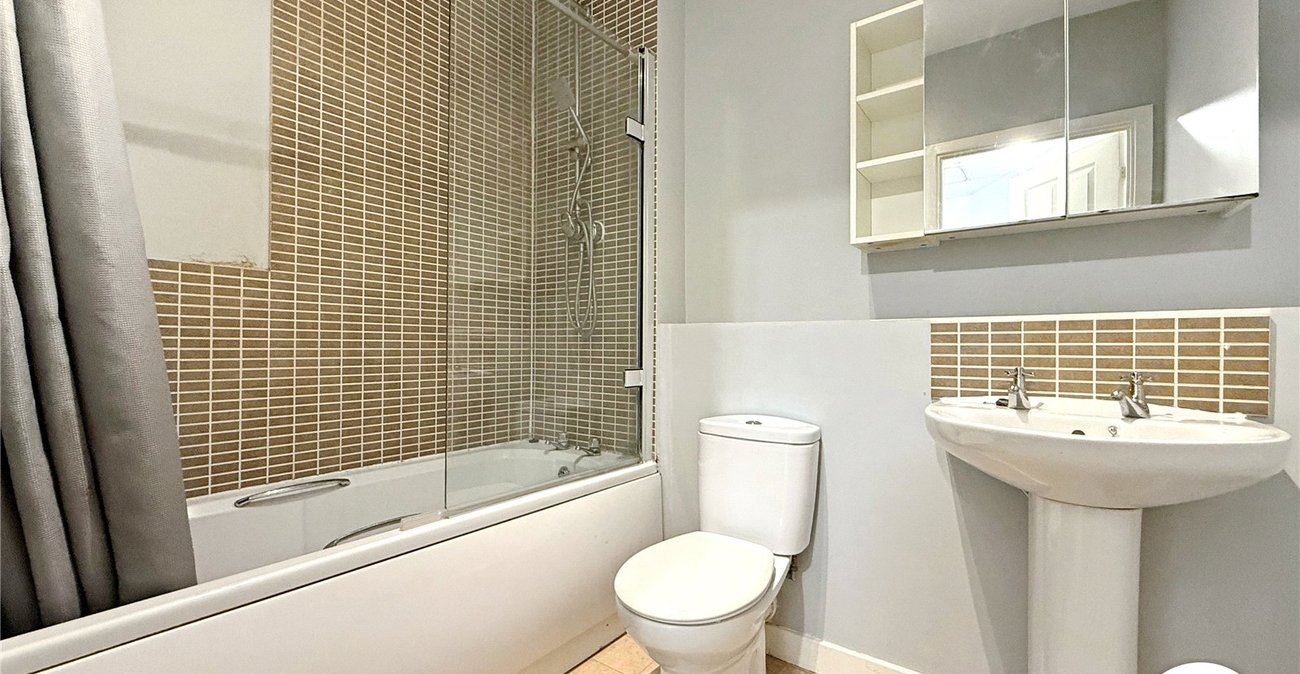 1 bedroom property to rent in Hoo | Robinson Michael & Jackson
