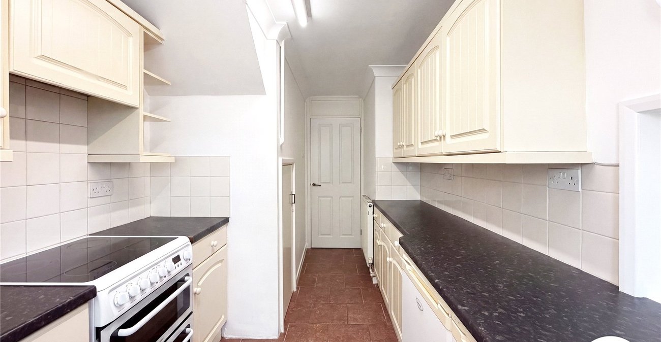 3 bedroom house to rent in Cuxton | Robinson Michael & Jackson