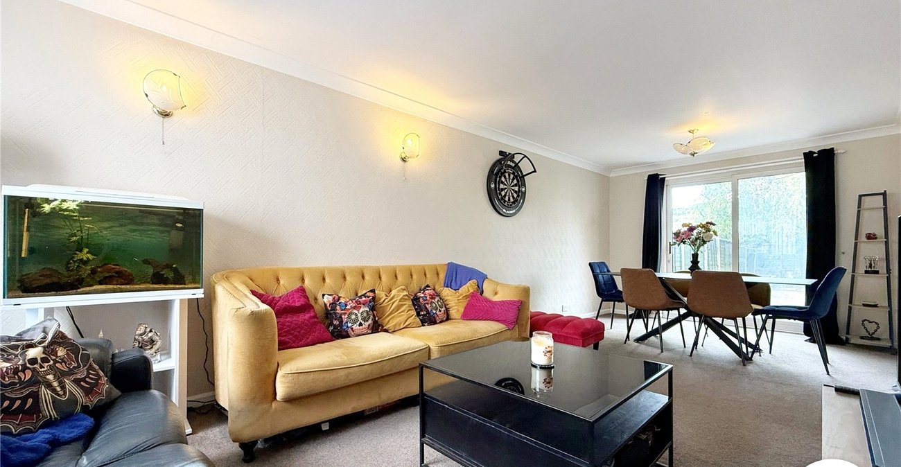 3 bedroom house to rent in Cuxton | Robinson Michael & Jackson
