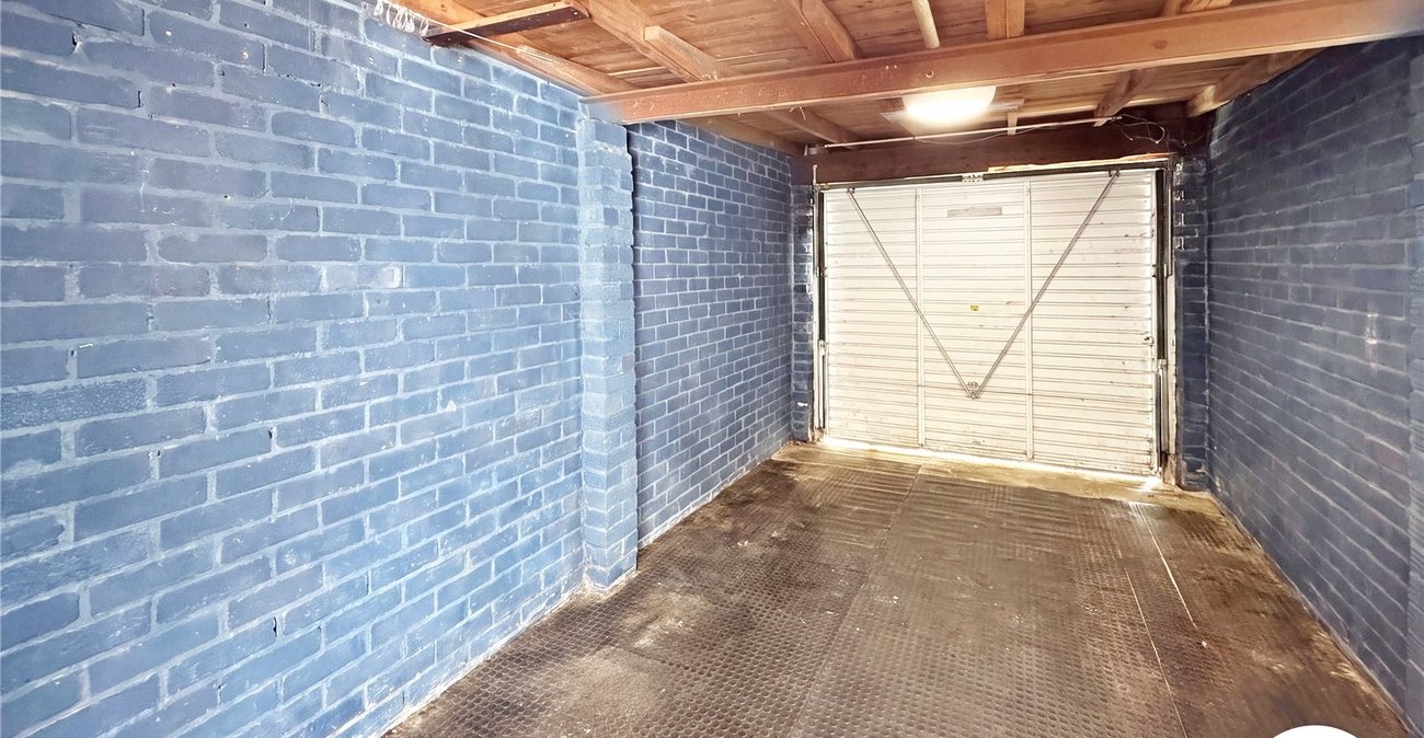 3 bedroom house to rent in Cuxton | Robinson Michael & Jackson