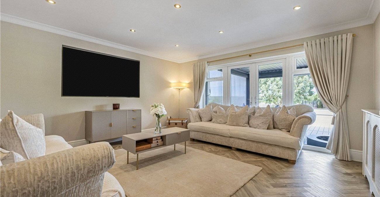 5 bedroom bungalow to rent in West Kingsdown | Robinson Jackson