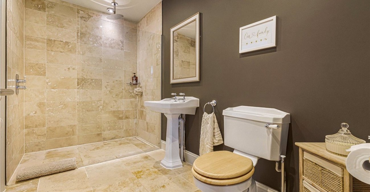 5 bedroom bungalow to rent in West Kingsdown | Robinson Jackson