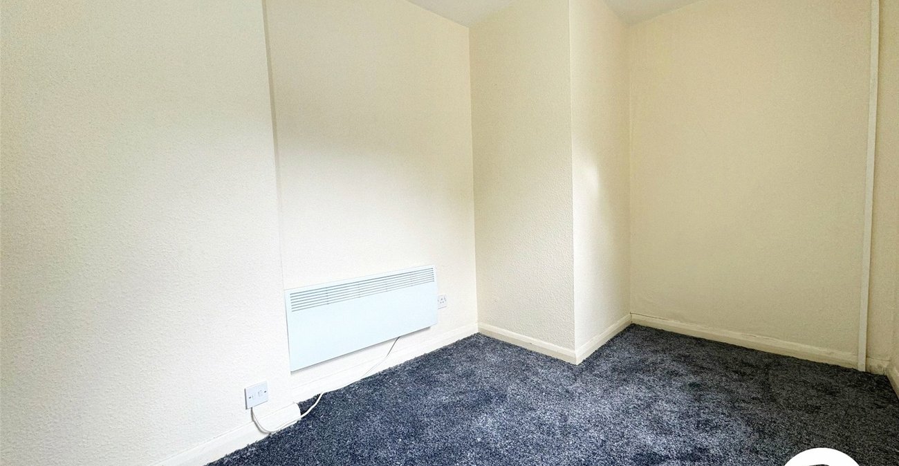 2 bedroom property to rent in London | 