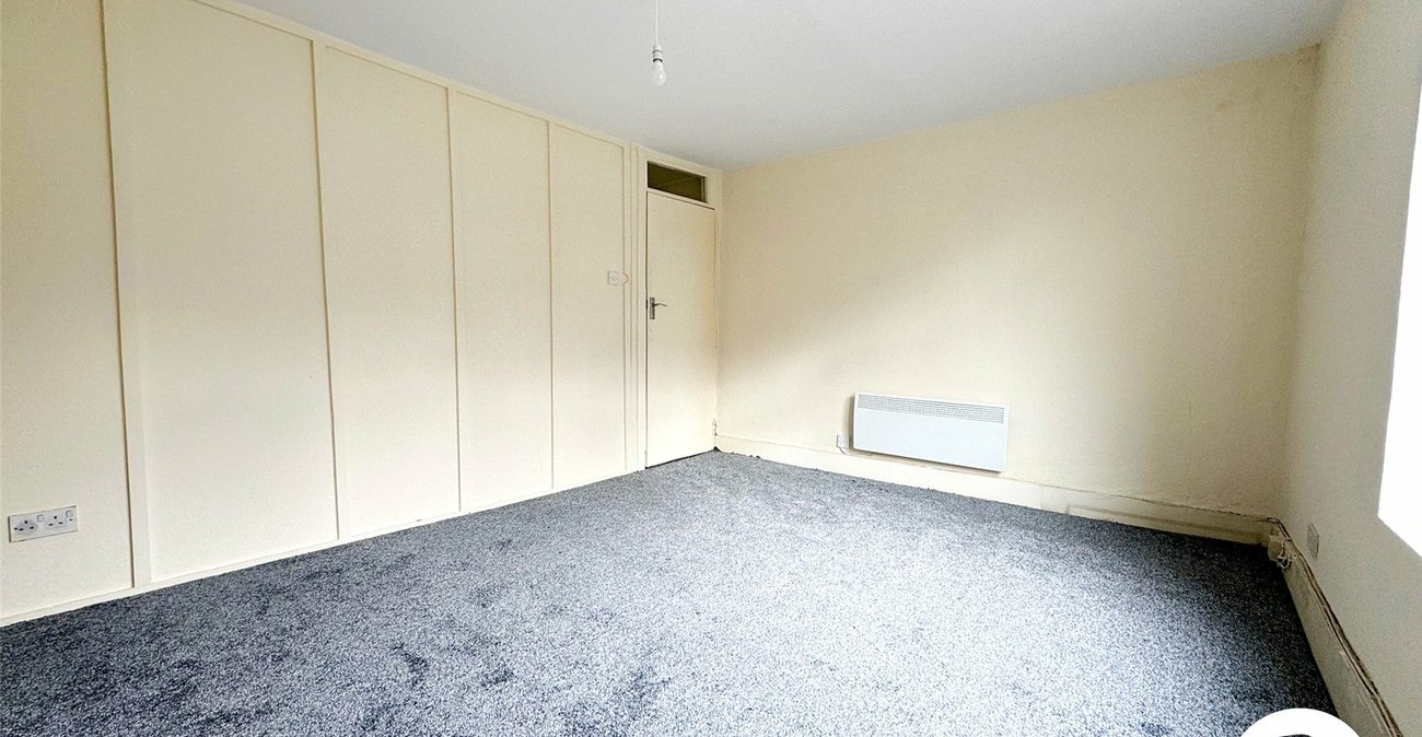 2 bedroom property to rent in London | 