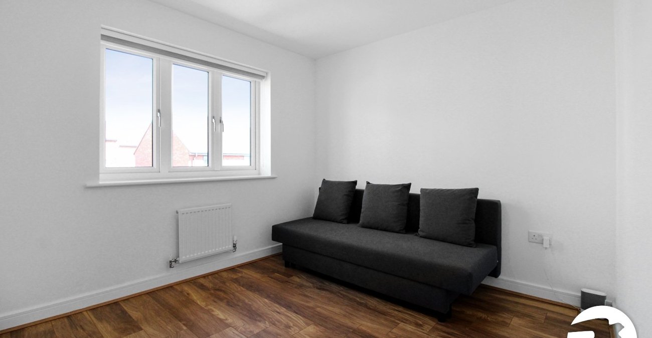 4 bedroom house to rent in Castle Hill | Robinson Michael & Jackson