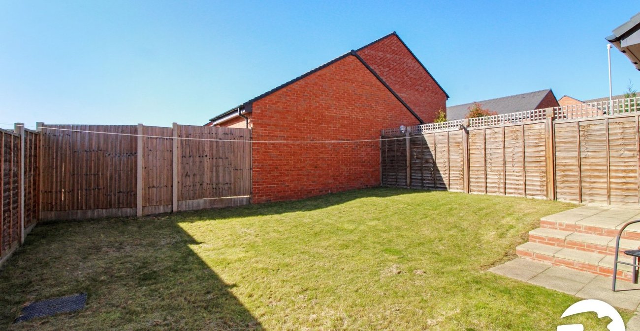 4 bedroom house to rent in Castle Hill | Robinson Michael & Jackson