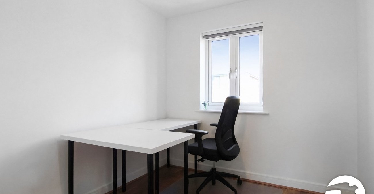 4 bedroom house to rent in Castle Hill | Robinson Michael & Jackson