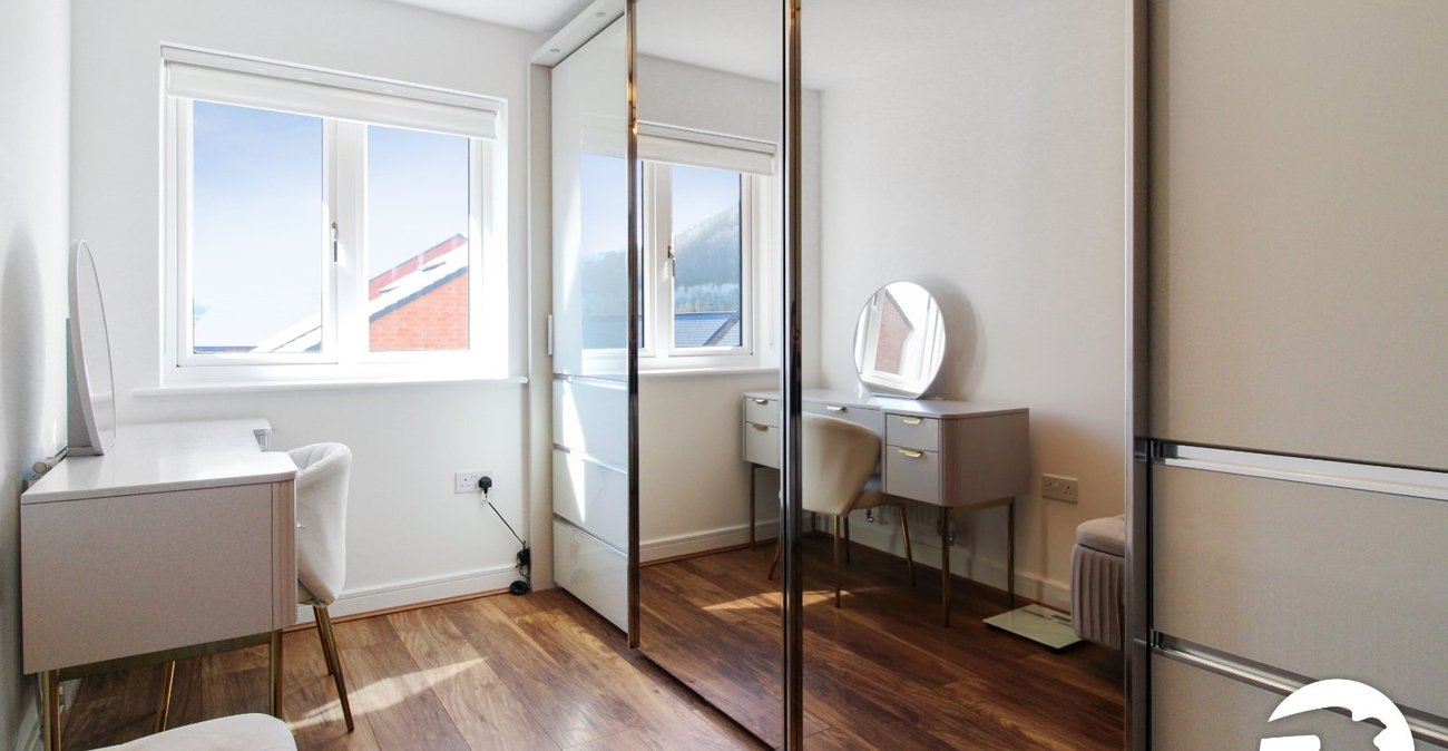 4 bedroom house to rent in Castle Hill | Robinson Michael & Jackson