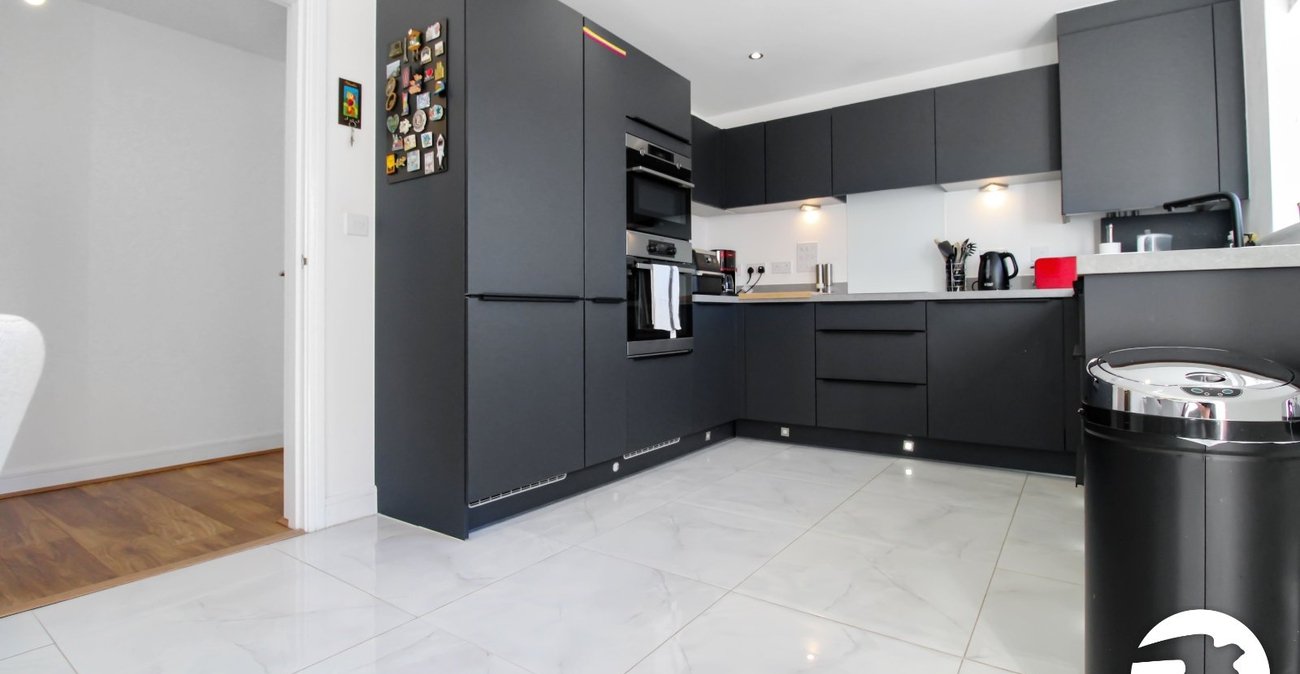 4 bedroom house to rent in Castle Hill | Robinson Michael & Jackson