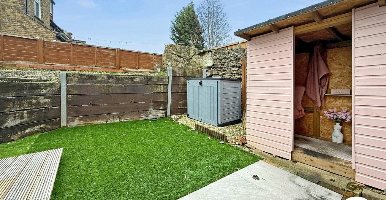 2 bedroom house to rent in Maidstone | Robinson Michael & Jackson