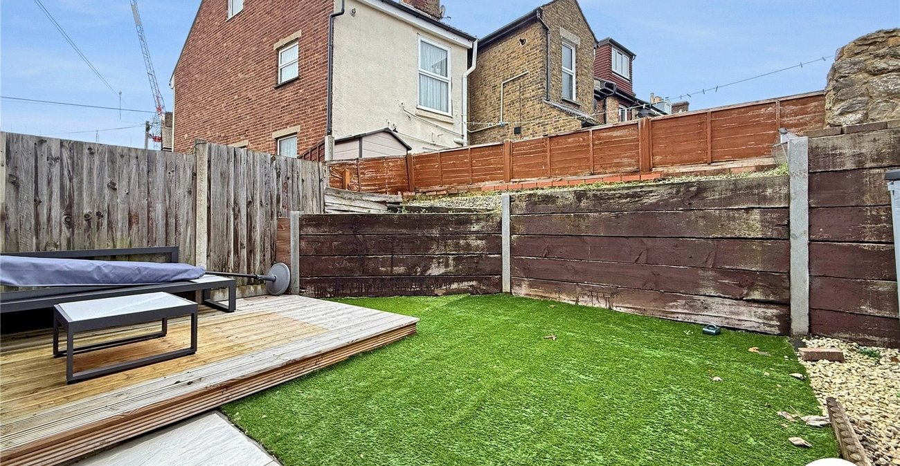 2 bedroom house to rent in Maidstone | Robinson Michael & Jackson