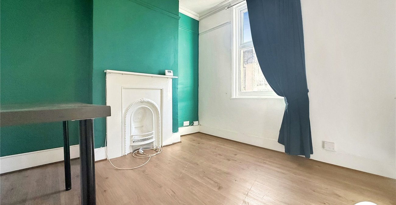 2 bedroom house to rent in Chatham | Robinson Michael & Jackson