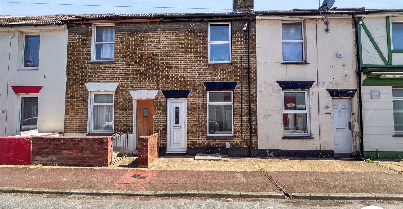 2 bedroom house to rent in Chatham | Robinson Michael & Jackson