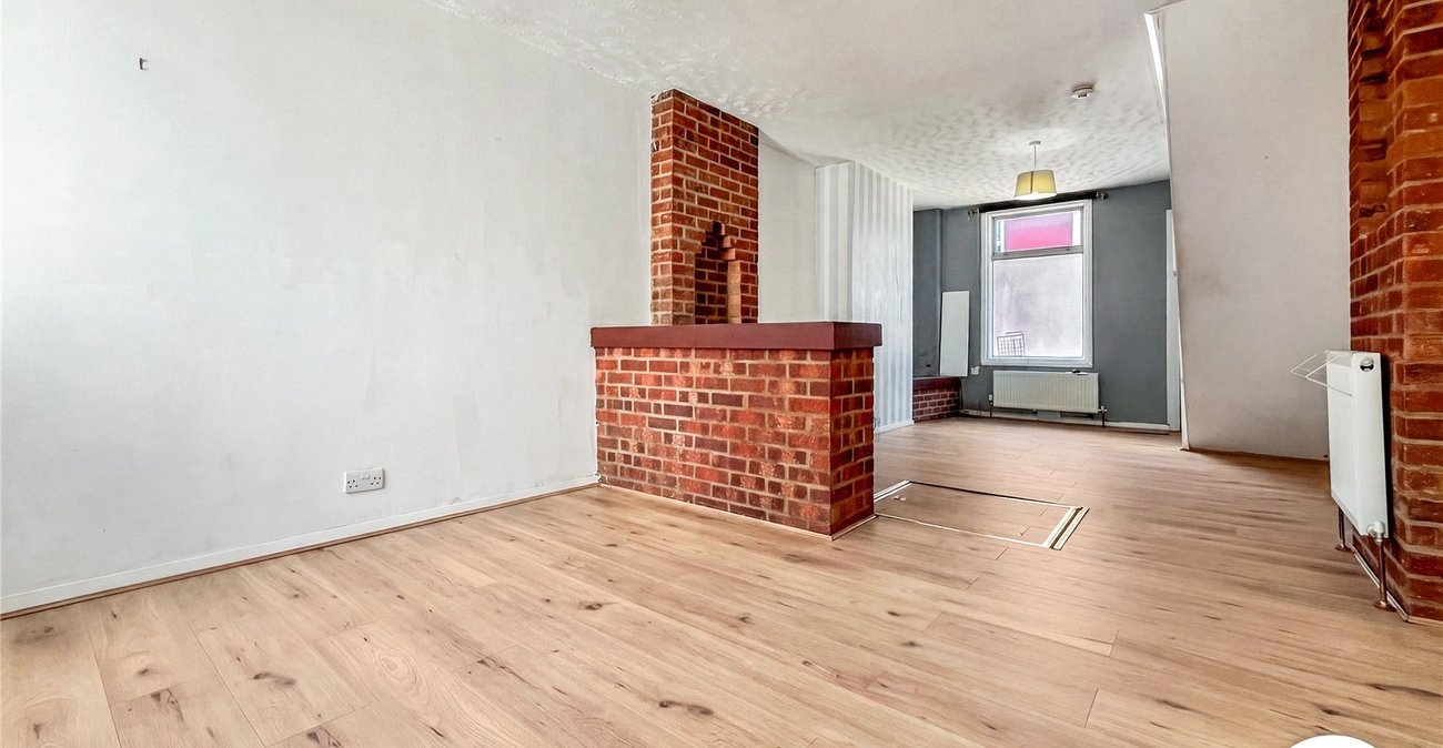 2 bedroom house to rent in Chatham | Robinson Michael & Jackson