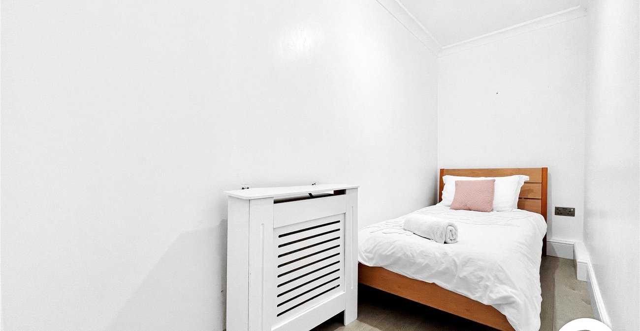 3 bedroom property to rent in Bexleyheath | Robinson Jackson