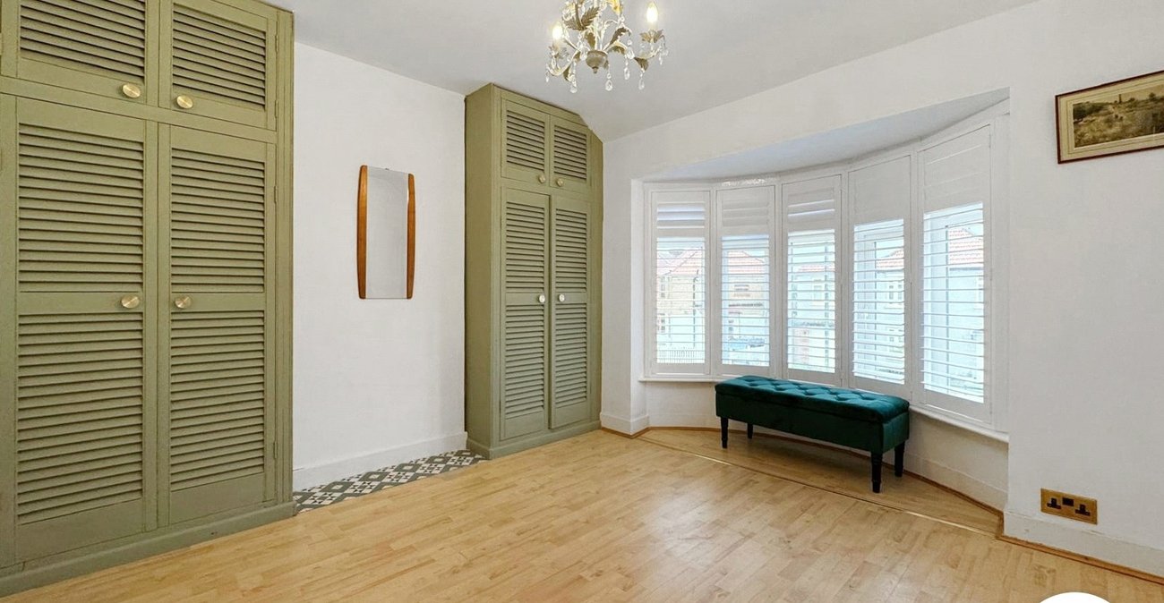 4 bedroom house to rent in Welling | 