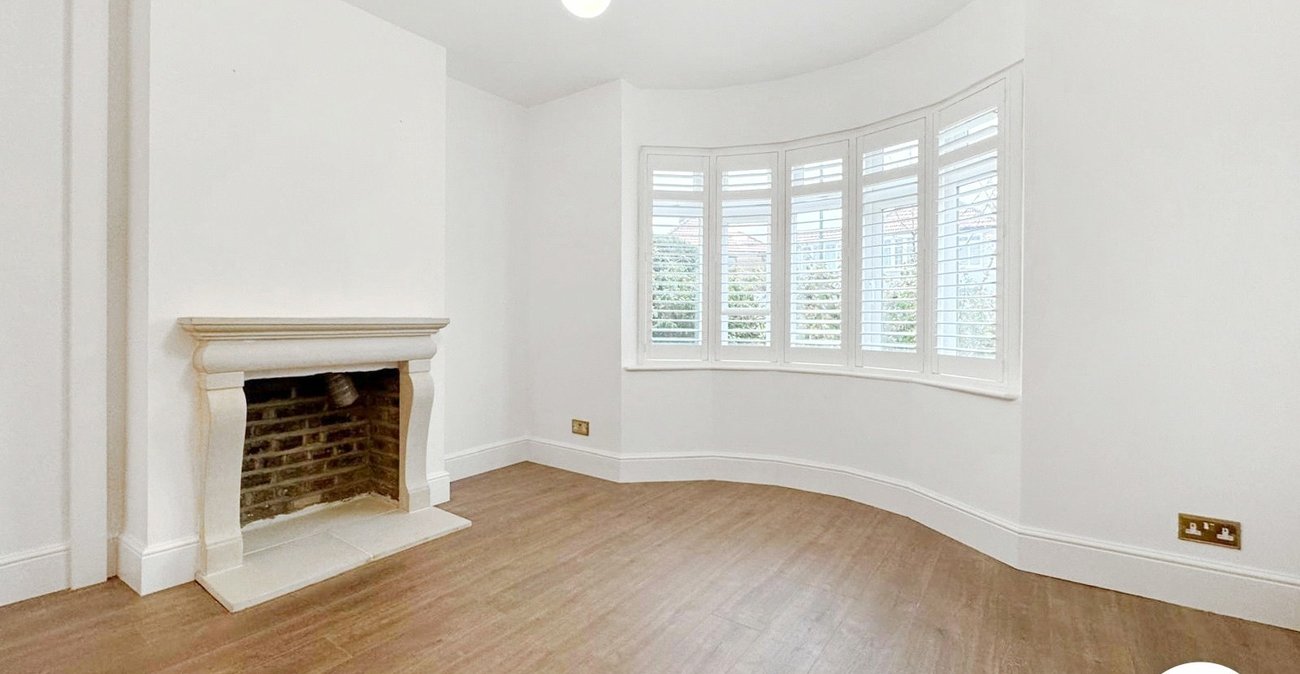 4 bedroom house to rent in Welling | 