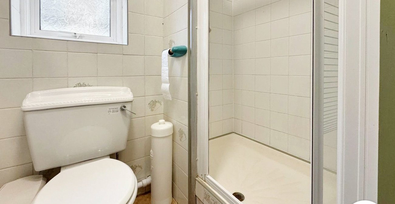 4 bedroom house to rent in Welling | 