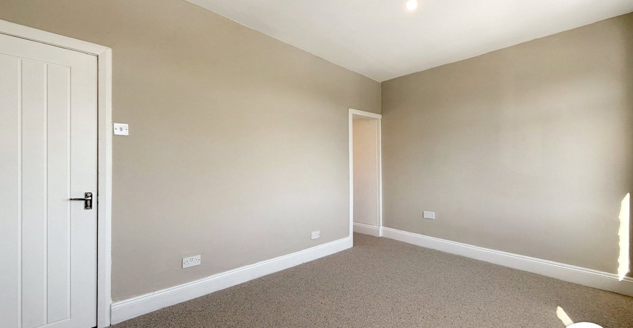 2 bedroom house to rent in London | 
