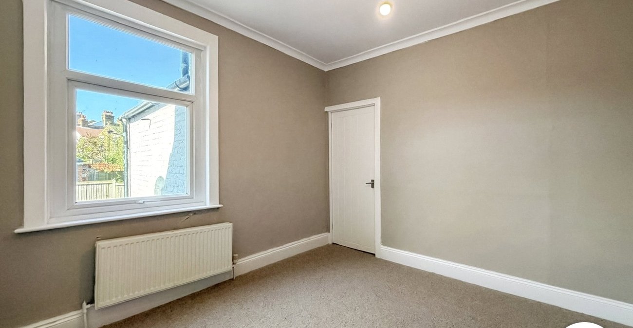 2 bedroom house to rent in London | 