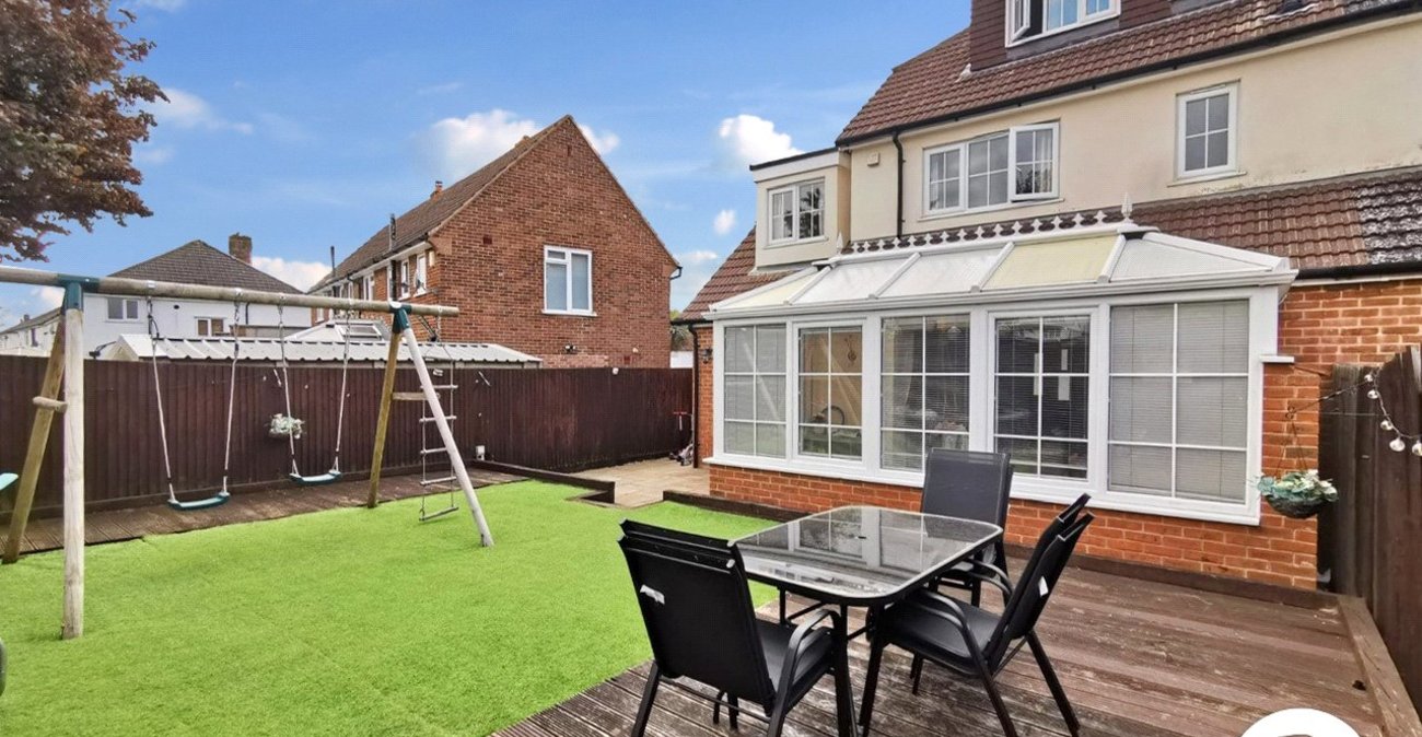5 bedroom house to rent in Orpington | Robinson Jackson