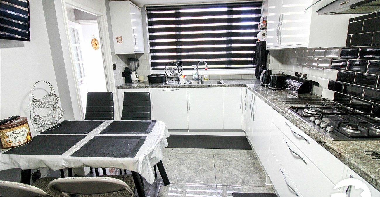 3 bedroom house to rent in Northfleet | Robinson Michael & Jackson